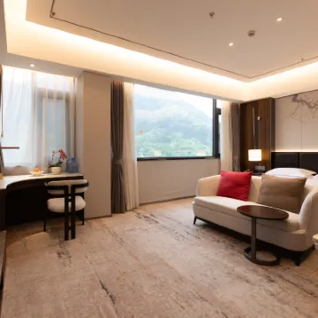 Huangyan International Hotel Hotels near Jiufeng Park