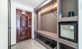 Muzi Film and Television Homestay (Shenyang Shenbei University City Branch)