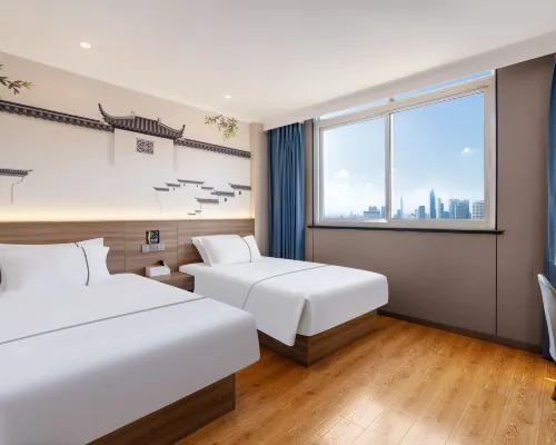 Nice Naisi Hotel (Linhai Ancient City Scenic Area) Hotele w: Linhai