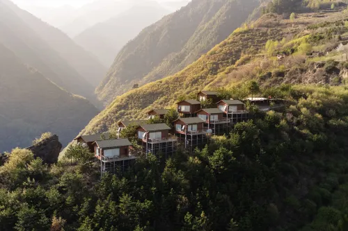 Huaerjia Mountain Cloud Stream B&B