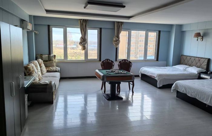 Shuangyan Hotel