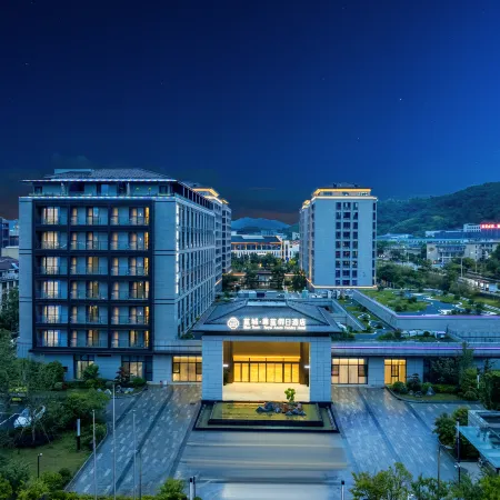 Blue Town . Royal Azure Holiday Hotel