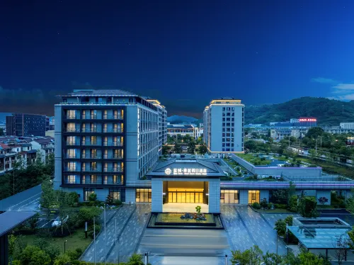 Blue Town . Royal Azure Holiday Hotel - balcony