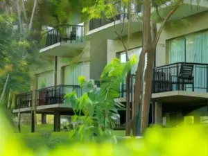 Tropical Life Resort and Spa
