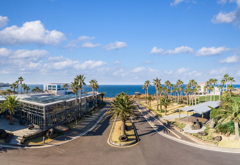 3. 유니호텔 제주..