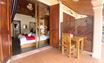 That Luang Place House