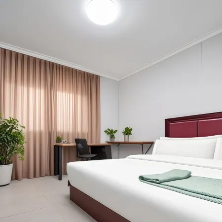 First class Express Hotel (Huanghua Airport store)