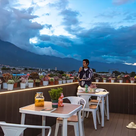 Dali first International Youth Hotel