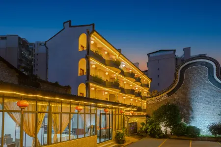 Nanxiong Guangfu Ren Inn