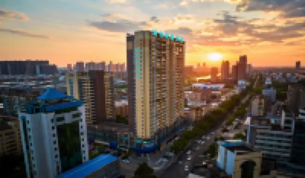 Urban Convenience Hotel (Tianmen West Lake Lu Yu Ancient Garden Branch)