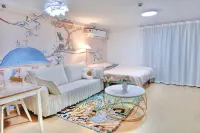 Traveler Homestay (Kazimen Subway Station Lvguo Vientiane Douhui)