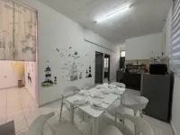 Padang Serai Harmoni Homestay 巴東色海酒店