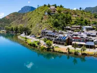 湖岸聽風塘民宿 鹽源住宿飯店