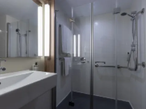 トラベロッジ マラガ エアポート マラガのホテル