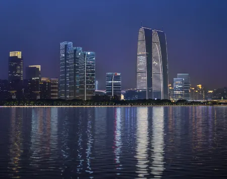 W Suzhou Отели рядом с достопримечательностью «The Gate of the Orient»