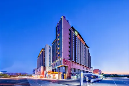 Vienna Hotel (Fuyang University Town West High-speed Railway Station) Отели рядом с достопримечательностью «Fuyang Vocational and Technical College»