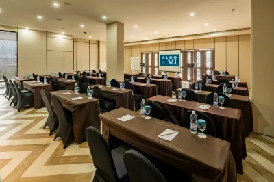 Algoritma Hotel Hotel dekat GJPStore Sekojo