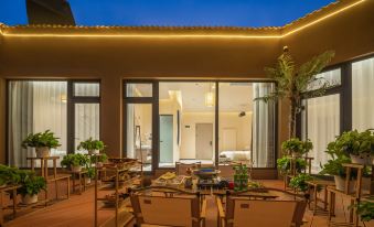 Muxi Lakeview Panorama Homestay(Zhongwei Shapotou Water Town Branch)
