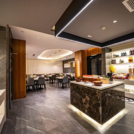 Homeinn Plus Hotel (Kashgar Old City Scenic Area)