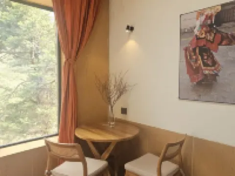 The Himalayan Tyangboche Hotels in Solukhumbu