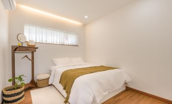 Hamdeok Beach and Gimnyeong Beach sea view accommodation 5 minutes walk from London Beagle Monttan