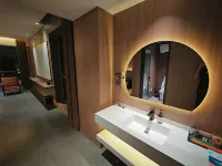 Lezhi Homestay (Baoding East Railway Station He Da New District Store) Hotels near Baodingjunxiao Square