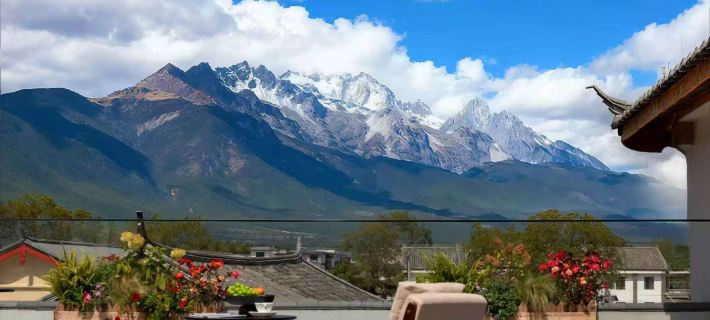 Zuoshan Hotel (Baisha Ancient Town) Hotels in Yulong
