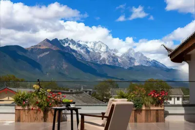 Zuoshan Hotel (Baisha Ancient Town) 백사고진(바이사구전) 주변 호텔