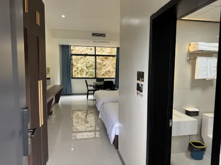 Fengjie Shanheyuan Отели рядом с достопримечательностью «White Emperor City Qutang Gorge Scenic Spot»