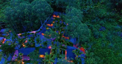 Shanyin Riyuewan Resort Hotel Hotels near Riyue Bay