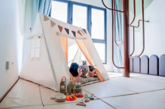 MayaBay Homestay near KLIA SplashMania @ Gamuda Cove by GL Play Hotel berhampiran Cove Aerobar @ Discovery Park