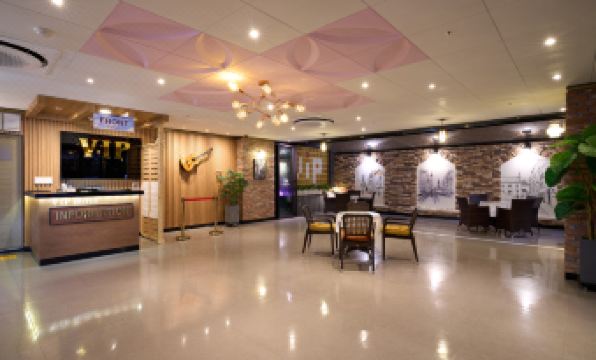 Yeongdeungpo VIP Hotel