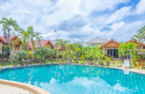 The Green Oasis Resort Chiang Mai โรงแรมใกล้บ่อสร้าง