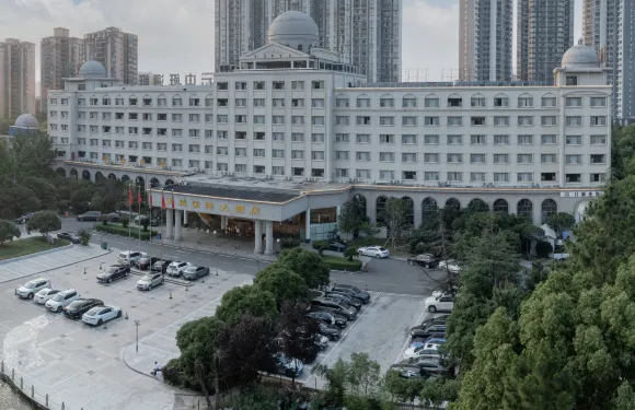 天誠國際大酒店（仙桃沔街店）