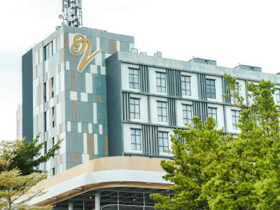 Vangohh Eminent Hotel