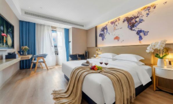 Colorful Yunnan • Petal | Sky View • Cloud Travel Hotel