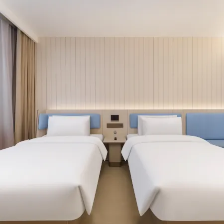 Home Inn (Shenyang Xinmin Municipal Government Branch)