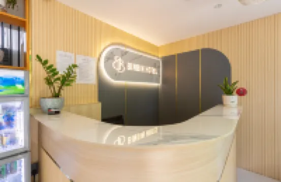 Bin Bin Hotel 11 - Near Island Diamond Hotels near District 2