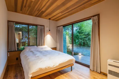 COCO VILLA Yatsugatake — Sauna, BBQ & fireplace, outdoor retreat with forest bathing and patio golf