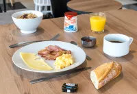 โรงแรม B&B HOTEL Laval Ouest - พร้อมอาหารเช้า
