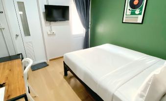 9TY Hotel (Ninety Hotel)