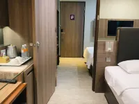 阿米瑟酒店-吉真那 鄰近穆斯塔法中心的酒店