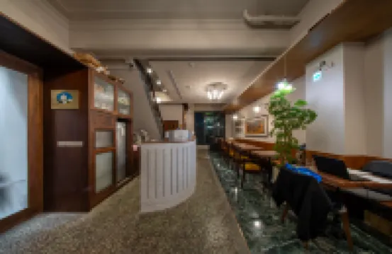Enzo House