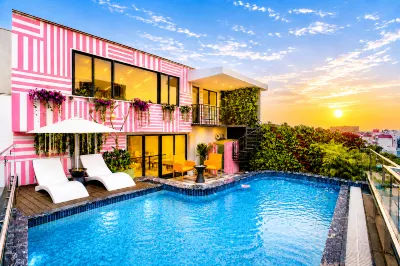 ميناسي جراند هوتل Hotels near هاي با ترونغ