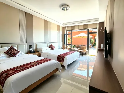 Tangbula · Wangshanhe Xianshi Homestay (Nilka Bee Town)