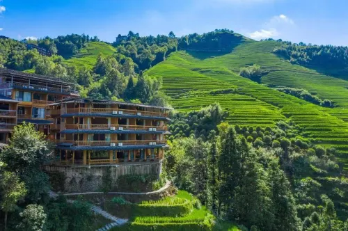 Wuyan Hongyun Hotel (Longsheng Longji Terrace Observation Deck)