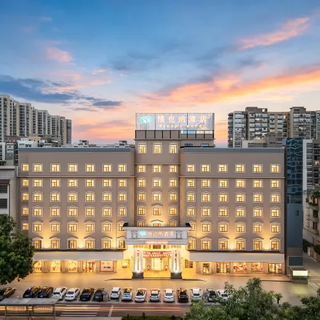 Vienna Hotel Beiliu Passenger Transport Center Wanda Plaza Branch