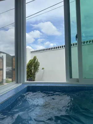 Private • 7 minutes to Chitagodan-gil by car, 5 minutes to Seonginju Station - Pet friendly