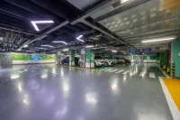 Gray Whale Smart Hotel (Baoding Jiade Wanda Plaza) - parking