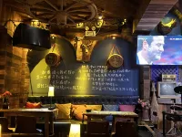 Red Lantern Inn - bar